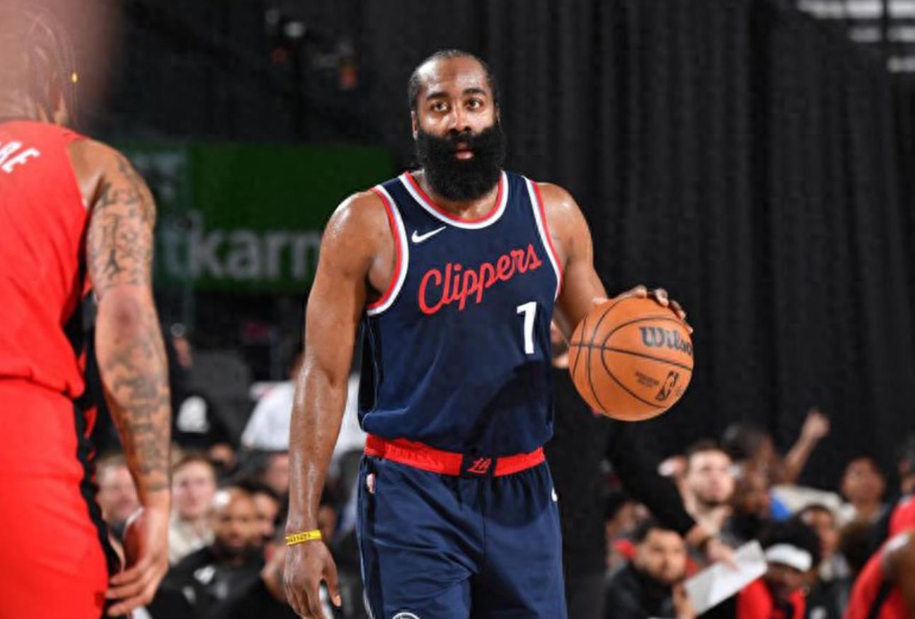 哈登年薪TOP10冲上热搜(nba哈登的年薪是多少)